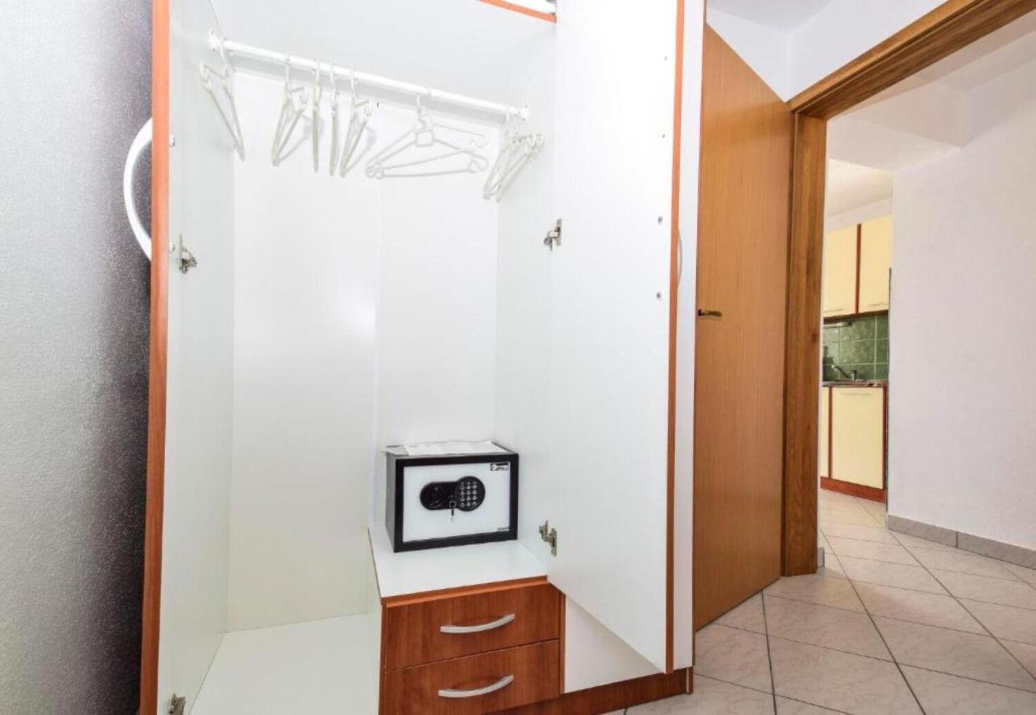 Apartments Marijan Драге Екстериор снимка